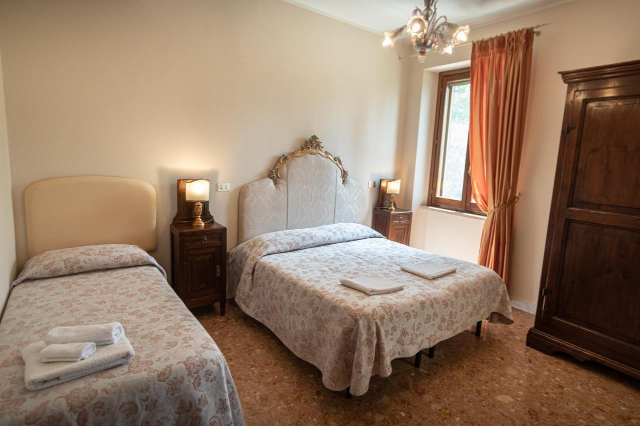 Agriturismo Villa Val D'Olivi Capodacqua  Exterior photo