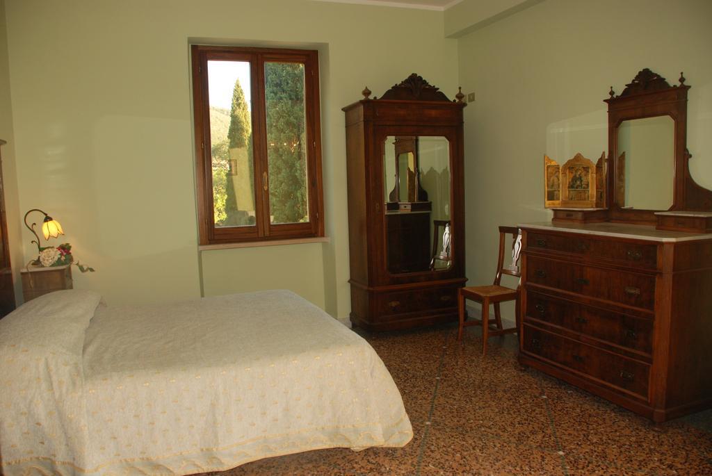 Agriturismo Villa Val D'Olivi Capodacqua  Exterior photo